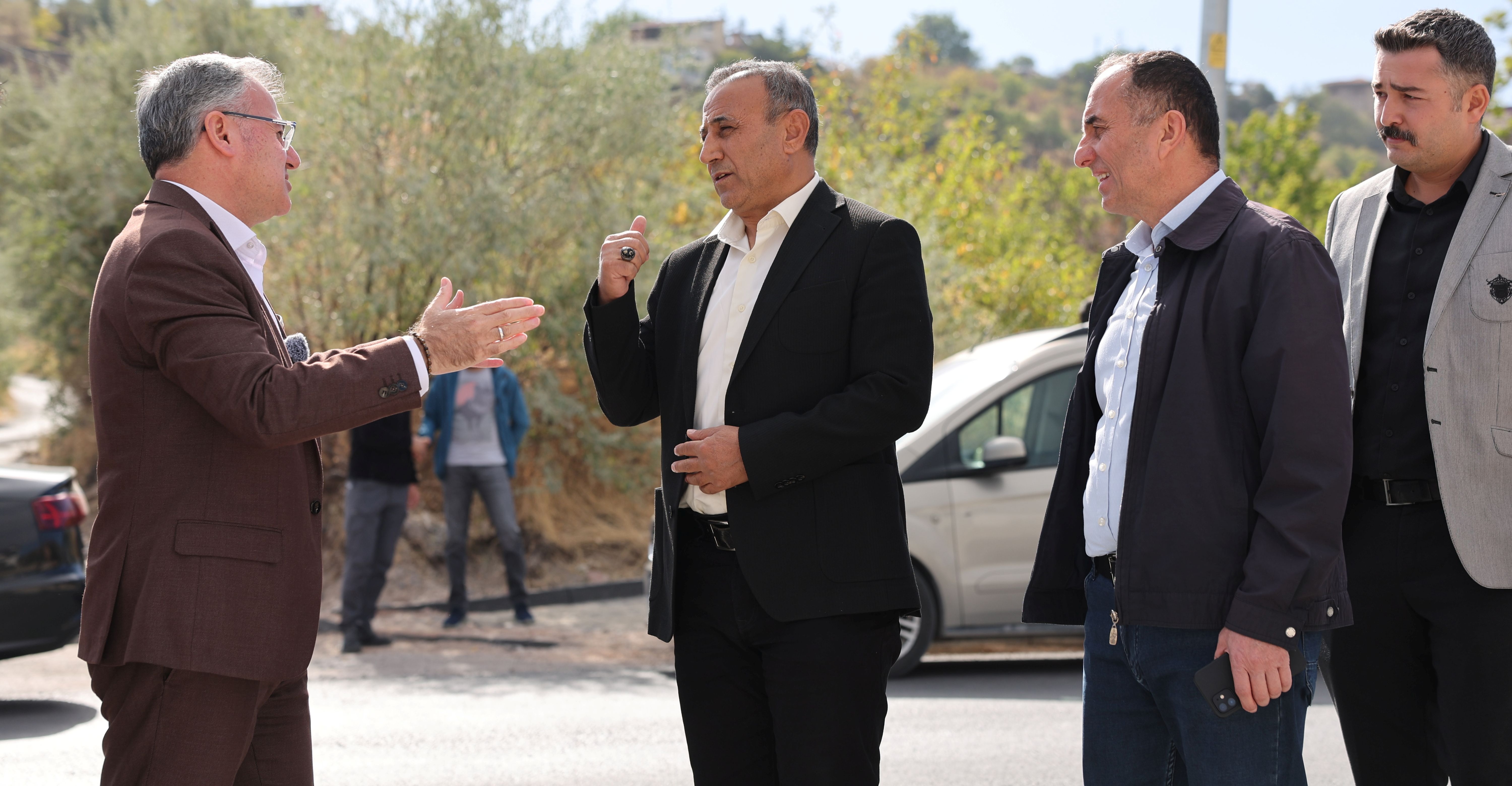 Hacılar Kayseri Caddesi'nde mesai tam gaz sürüyor