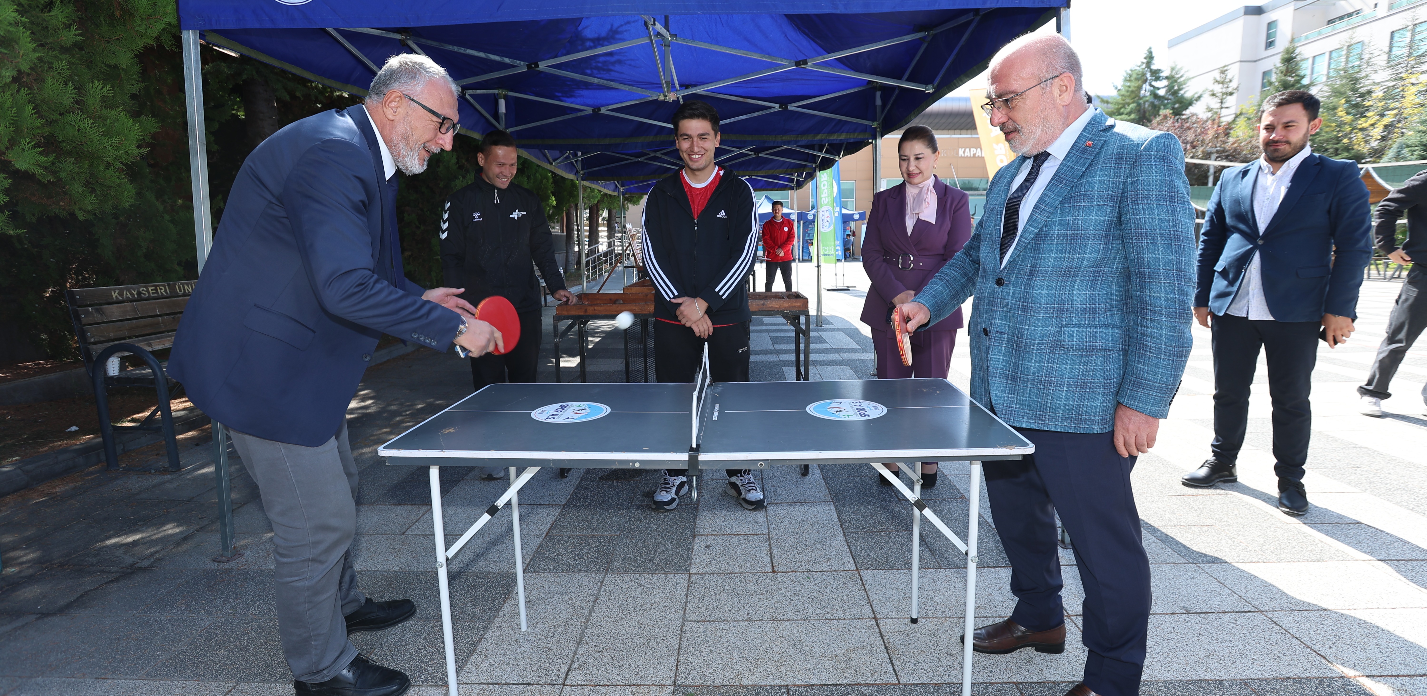 KAYSERİ BÜYÜKŞEHİR’DEN KAYÜ’LÜ ÜNİVERSİTE ÖĞRENCİLERİNE SICAK KARŞILAMA