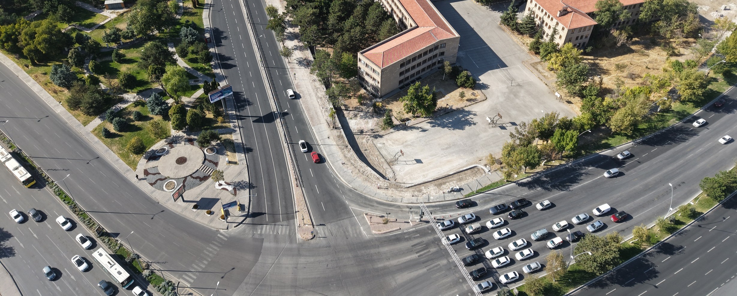 BÜYÜKŞEHİR’DEN KARTAL KATLI KAVŞAĞI VE ALTERNATİF YOL ÇALIŞMALARI