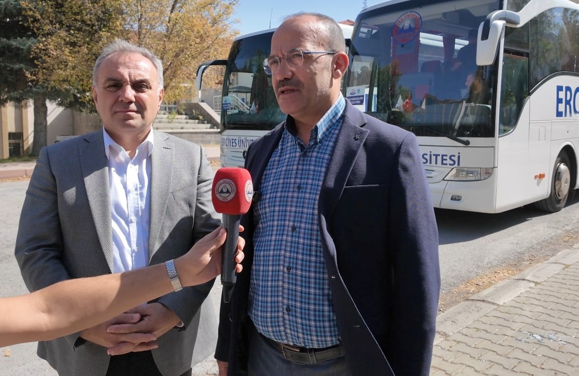 BAŞKAN BÜYÜKKILIÇ’IN DESTEĞİ İLE ÜNİVERSİTE ÖĞRENCİLERİ KAYSERİ’Yİ KEŞFEDİYOR