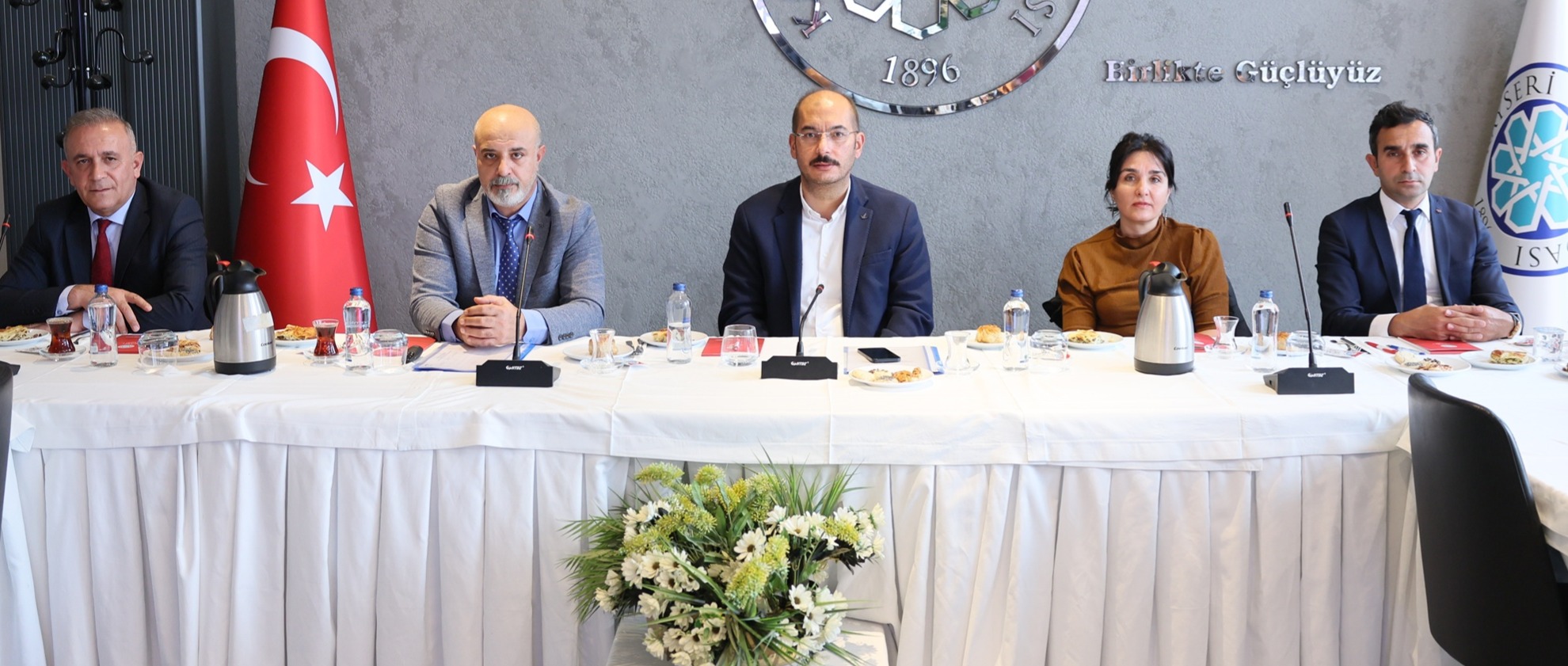 Kayseri Ticaret Odası ile SGK İş Birliğinde Bilgilendirme Toplantısı Düzenlendi