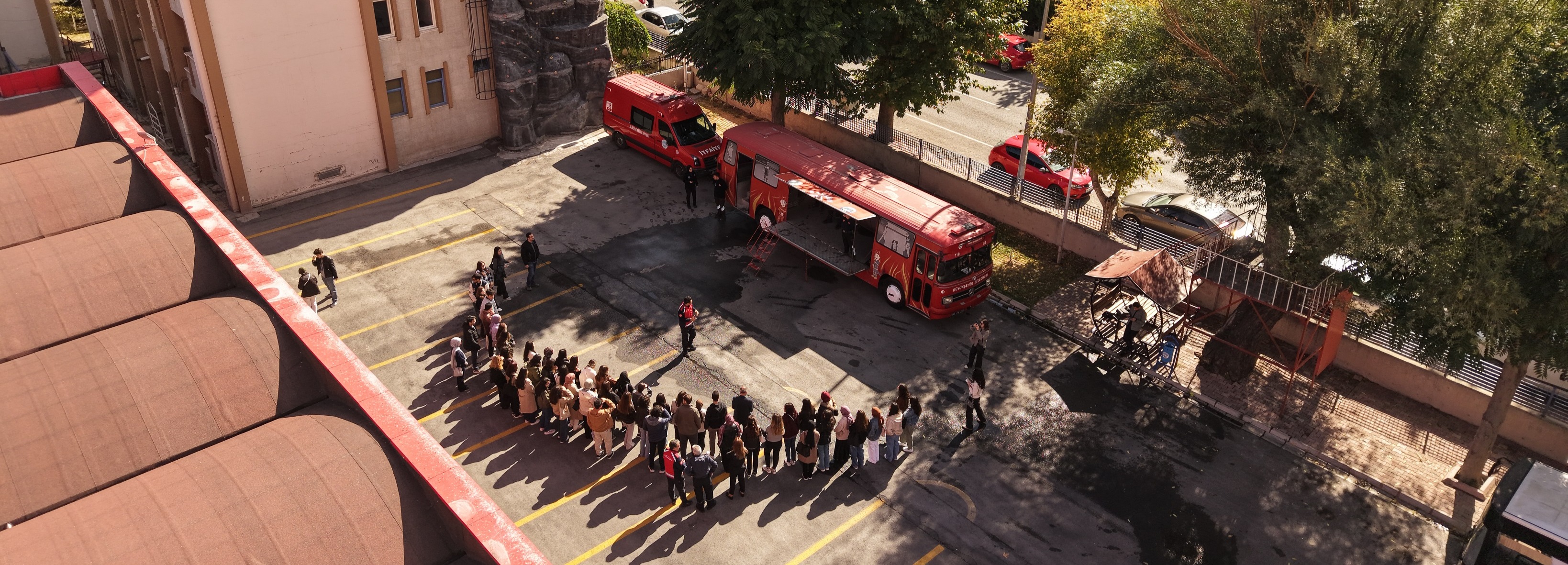 BÜYÜKŞEHİR’DEN, ÖĞRENCİLERE AFET RİSKLERİNİ AZALTMA VE AFETLERE KARŞI HAZIRLIK EĞİTİMİ