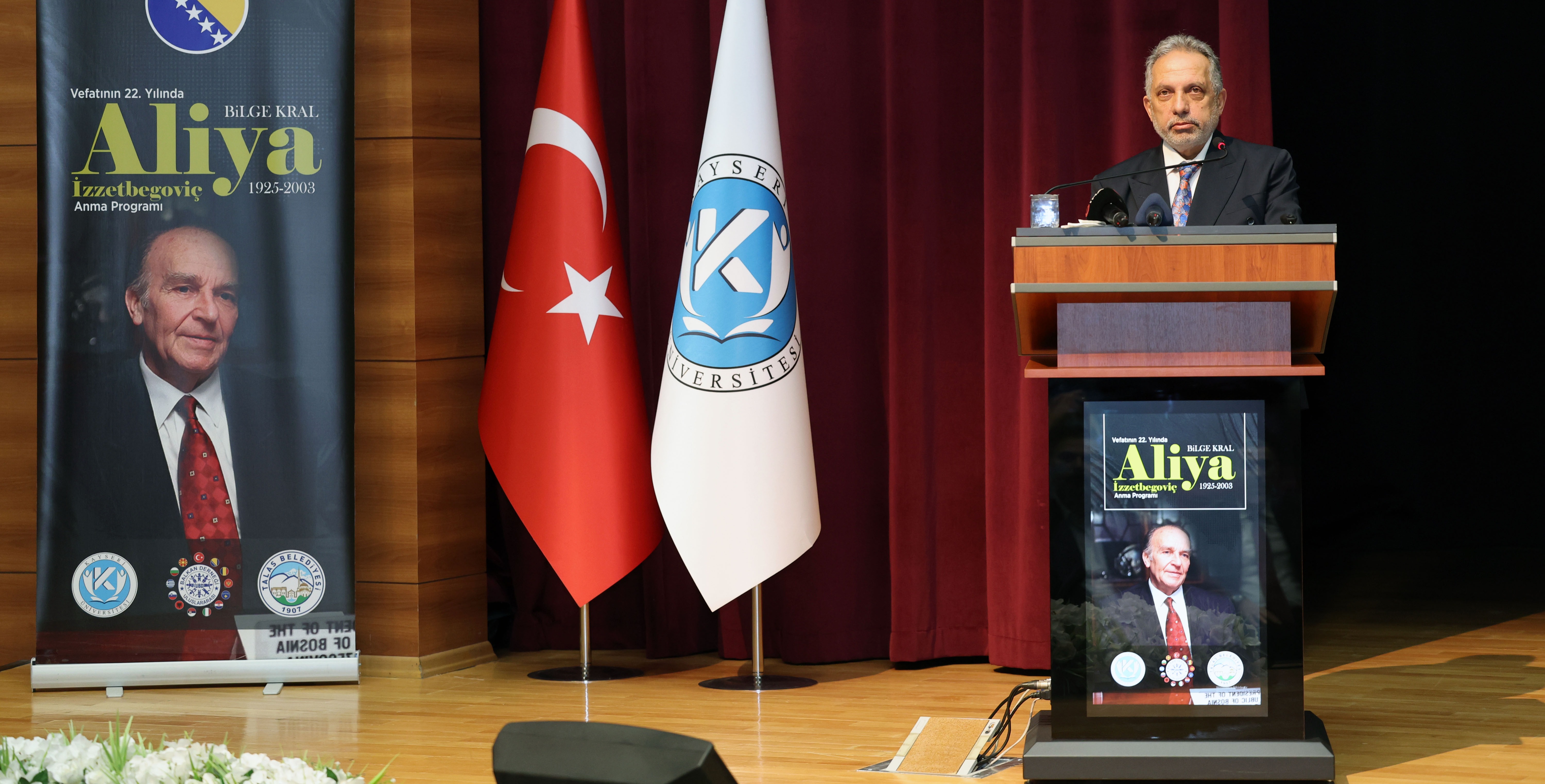 TALAS BELEDİYESİNDEN “BİLGE KRAL” ALİYA İZZETBEGOVİÇ’E ANLAMLI ANMA