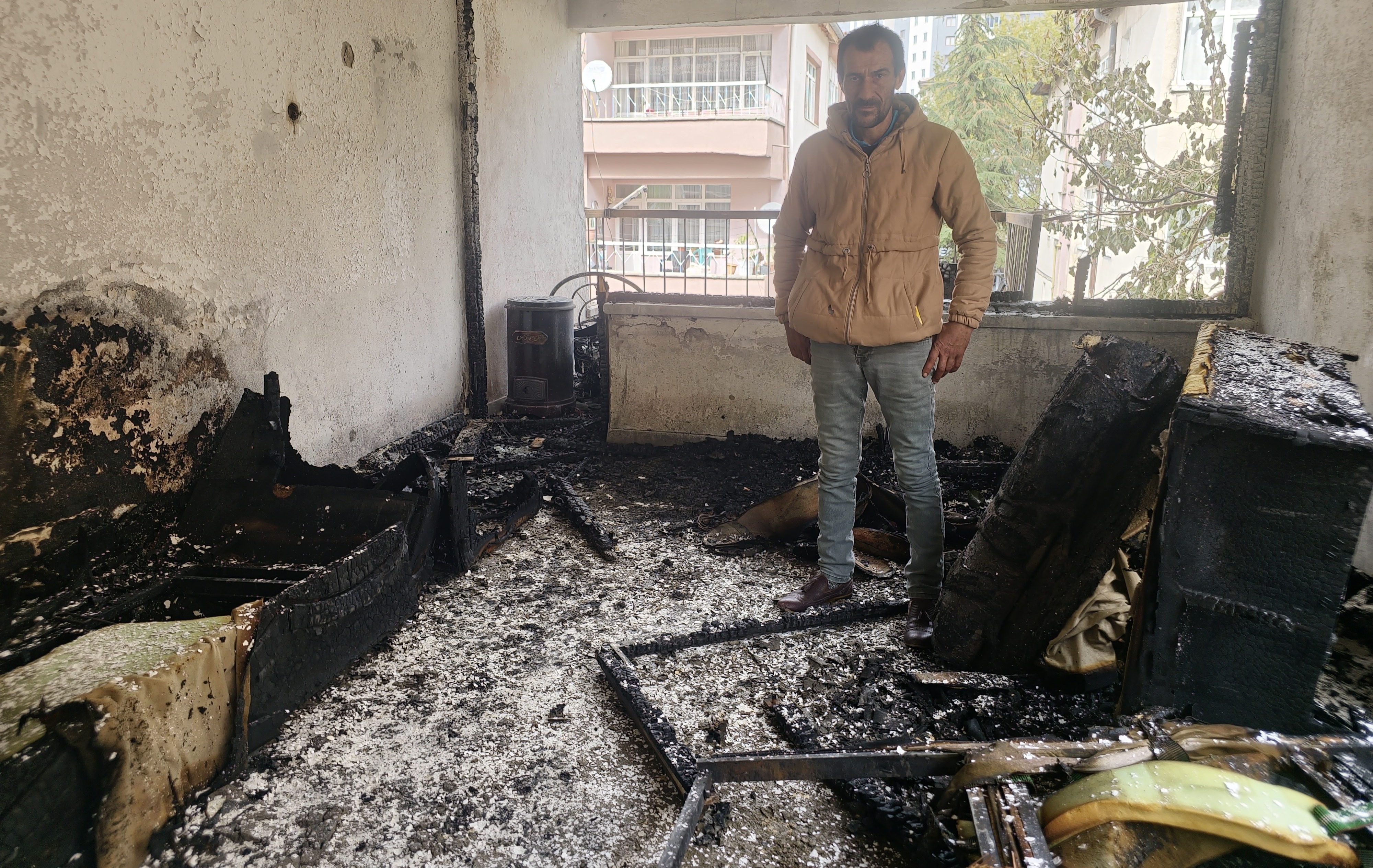 EVİ YANAN AİLEYE TALAS'TAN YARDIM ELİ