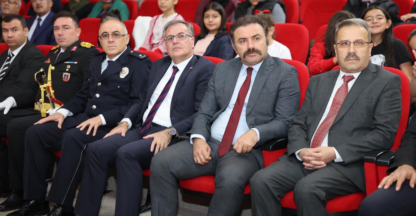 Başkan Özdoğan'dan 'Cumhuriyet' vurgusu