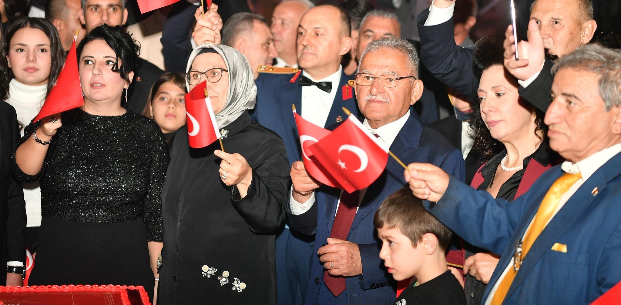 BAŞKAN BÜYÜKKILIÇ, CUMHURİYETİN 102. YIL RESEPSİYONU’NA KATILDI