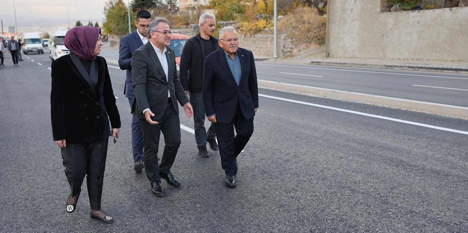 BAŞKAN ÖZDOĞAN DUYURDU: KAYSERİ CADDESİ VE HACILAR MEYDANI'NDA ÇALIŞMALAR TAMAMLANDI