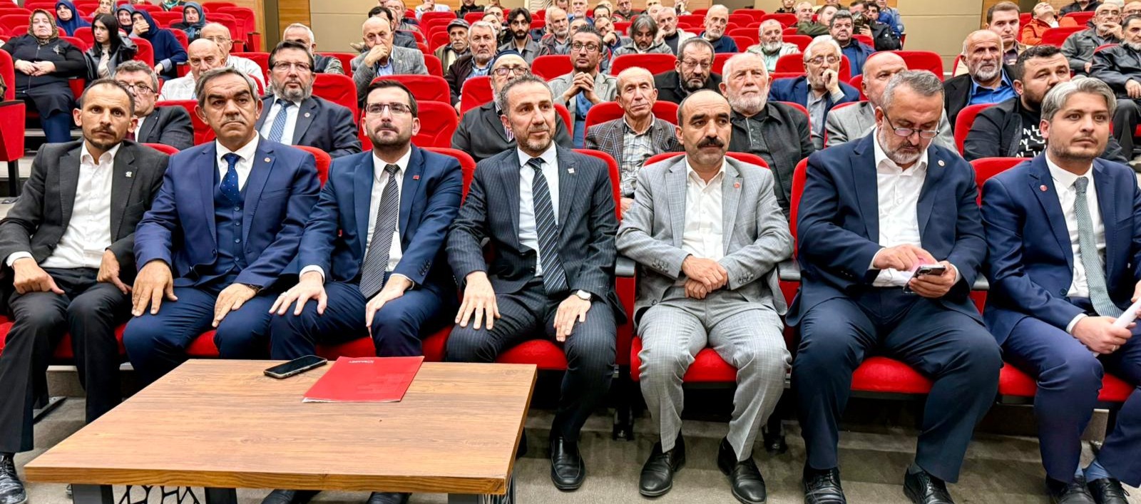 “Siyaset hatıralar albümü değildir!”