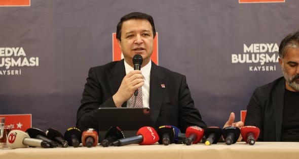 ARIKAN GAZETECİLERLE BİR ARAYA GELDİ