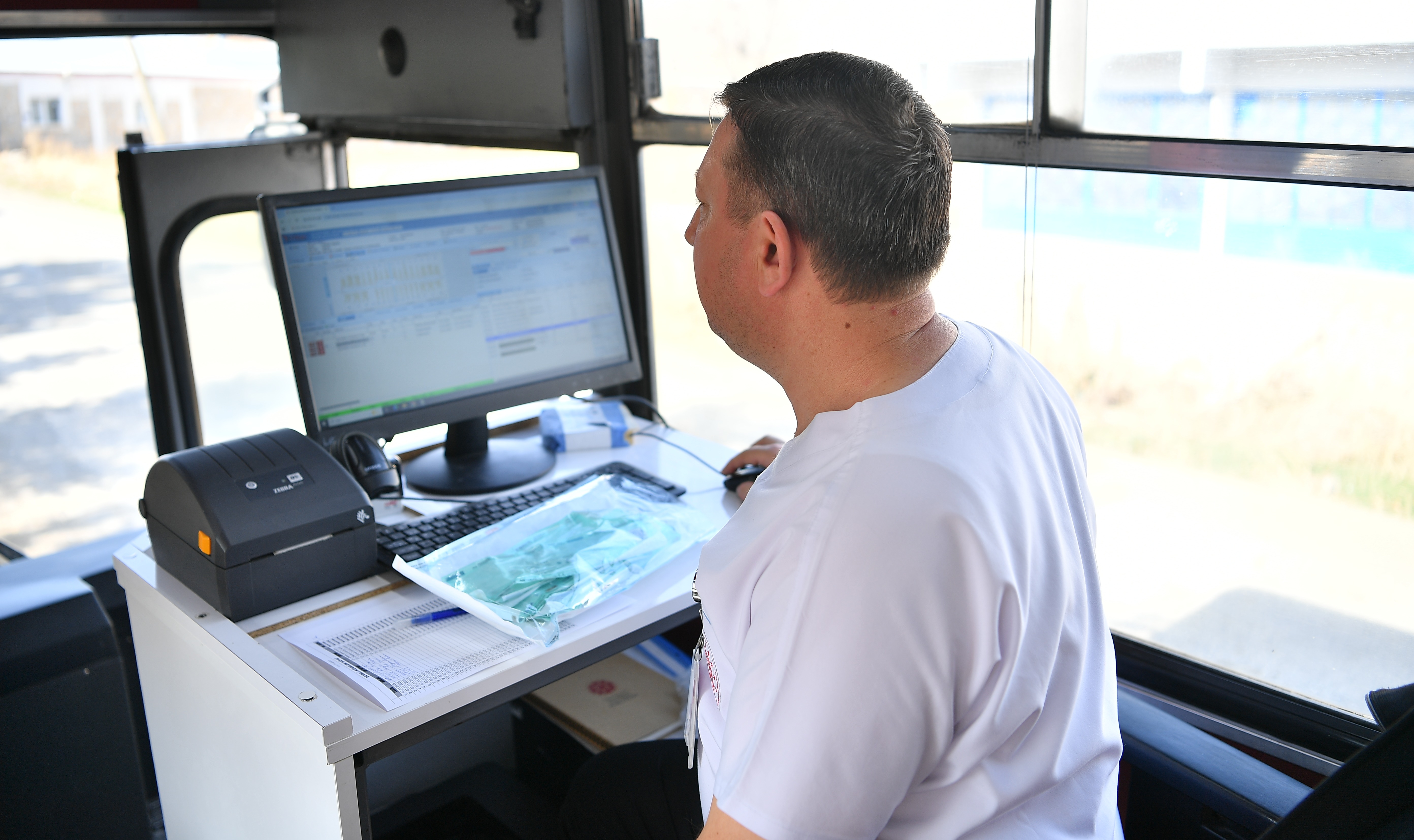 BÜYÜKŞEHİR’İN İNSAN ODAKLI SOSYAL PROJESİ GEZİCİ AĞIZ VE DİŞ SAĞLIĞI KLİNİĞİ VATANDAŞLARIN MEMNUNİYETİNİ KAZANDI