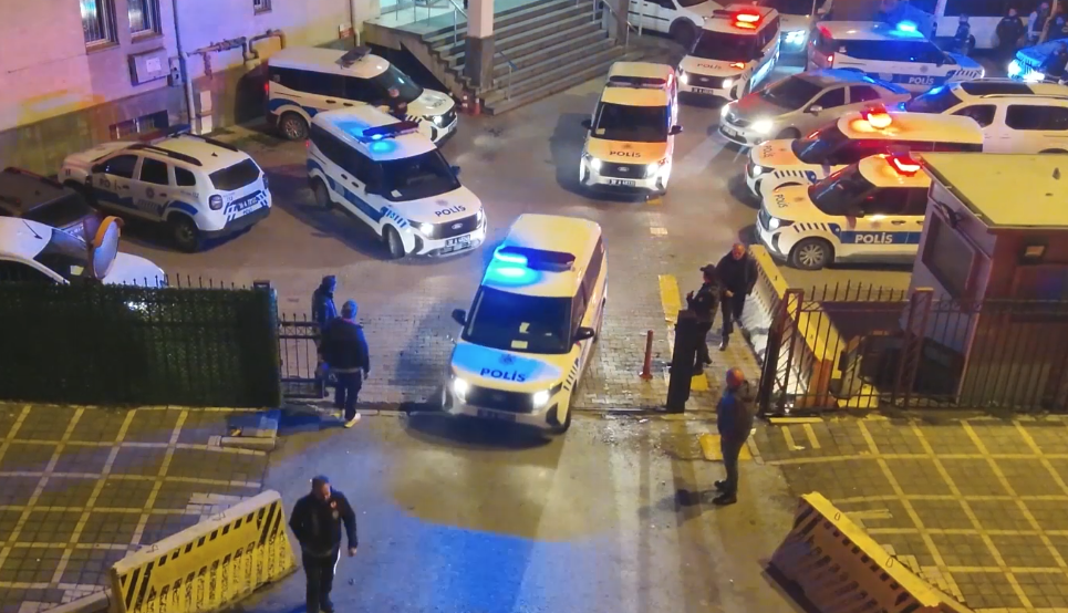 KAYSERİ’DE ARANAN ŞAHISLARA ŞAFAK OPERASYONU: 17 KİŞİ YAKALANDI
