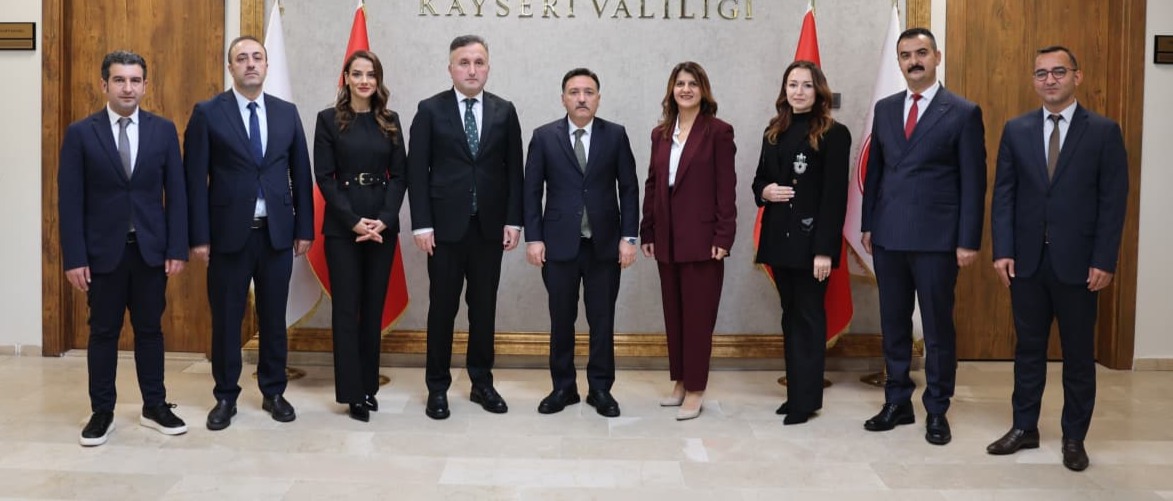 Vali Gökmen Çiçek, 24 Kasım Öğretmenler Günü’nde Eğitim Camiasını Makamında Ağırladı