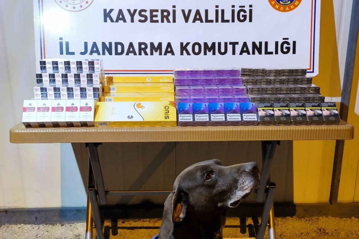 Kayseri’de Yol Kontrolünde Kaçak Sigara Ele Geçirildi