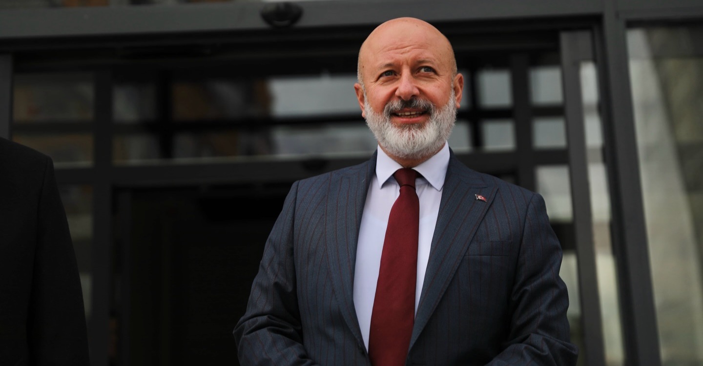 “SOSYAL TESİSLERLE HEMŞEHRİLERİMİZİN HAYATINA DEĞER KATIYORUZ”