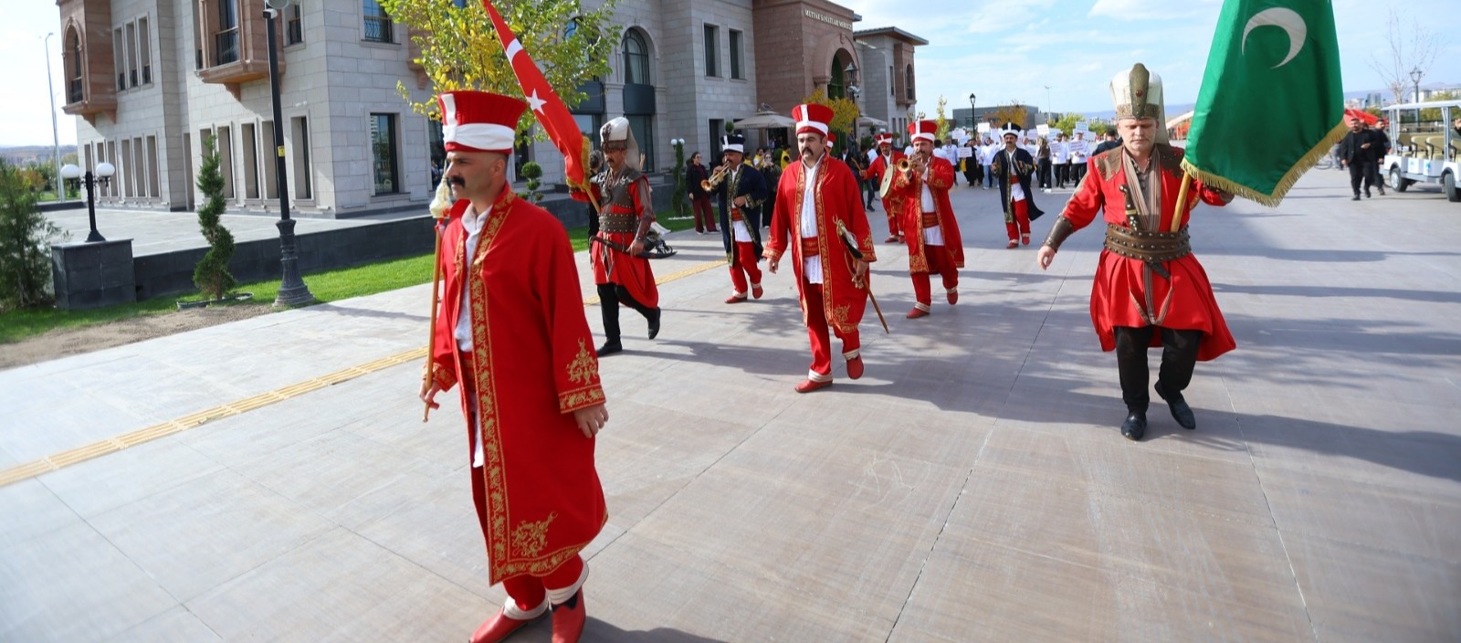 BÜYÜKŞEHİR İLE RECEP TAYYİP ERDOĞAN MİLLET BAHÇESİ, ETKİNLİK ÜSSÜ OLDU