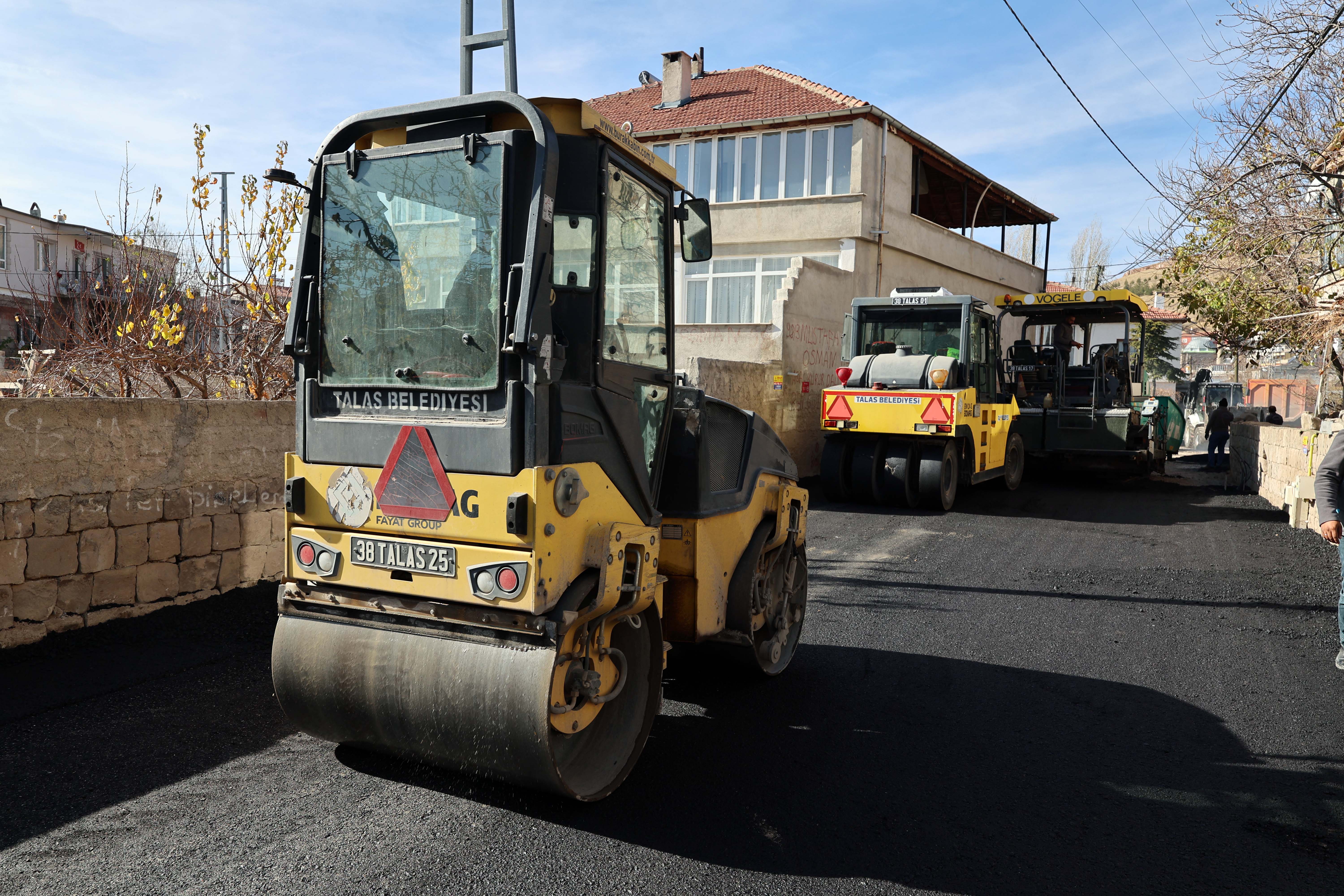 KEPEZ’DE KONFORLU ULAŞIM İÇİN YOĞUN ASFALT MESAİSİ