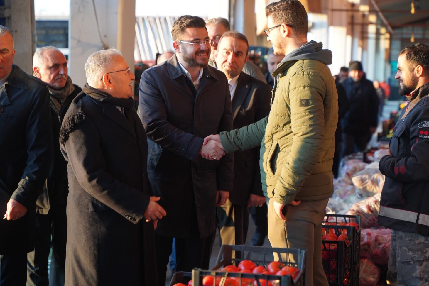 İl Başkanı Okandan Hal Esnafını Ziyaret Etti