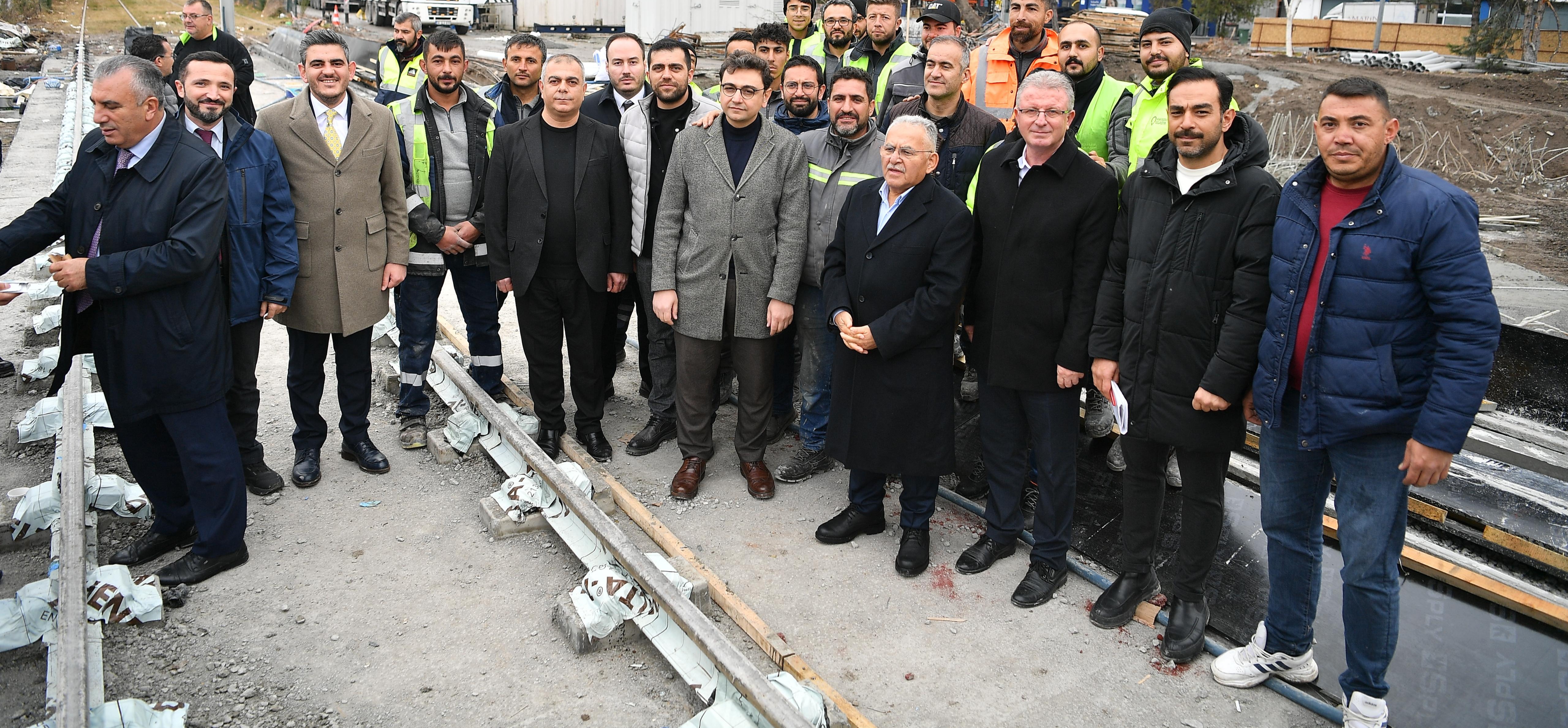 BÜYÜKKILIÇ: “OSMAN KAVUNCU-DSİ KAVŞAĞI’NDA TRAMVAY HATTI YENİDEN HİZMETE GİRİYOR”