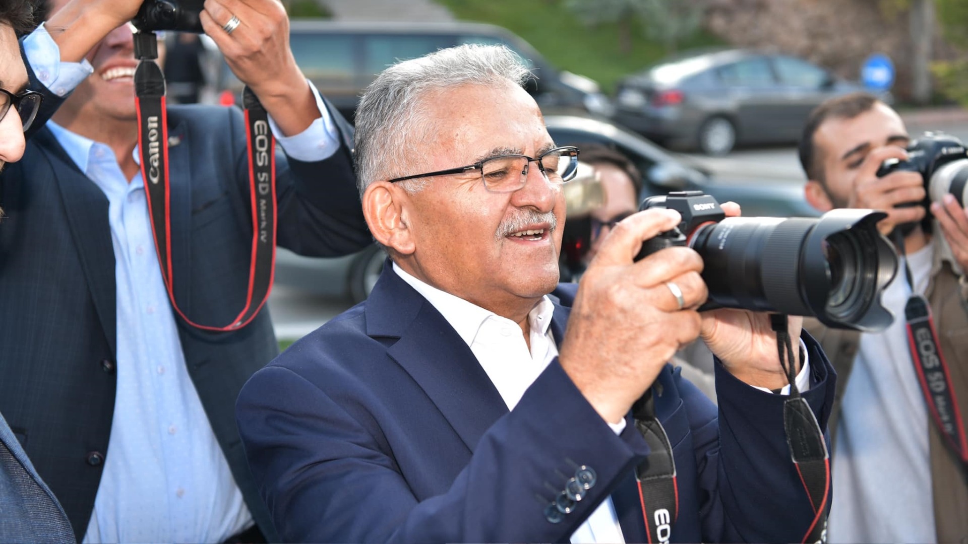 BAŞKAN BÜYÜKKILIÇ’TAN BASINA GÜÇLÜ DESTEK: OSMAN KOCA VE EKİBİNE TEBRİK