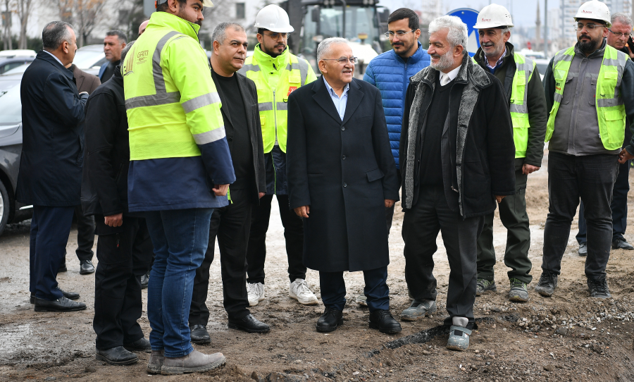 BAŞKAN BÜYÜKKILIÇ, TACETTİNVELİ MAHALLESİ’NDEKİ KARTAL KAVŞAĞI ALTYAPI ÇALIŞMALARINI İNCELEDİ