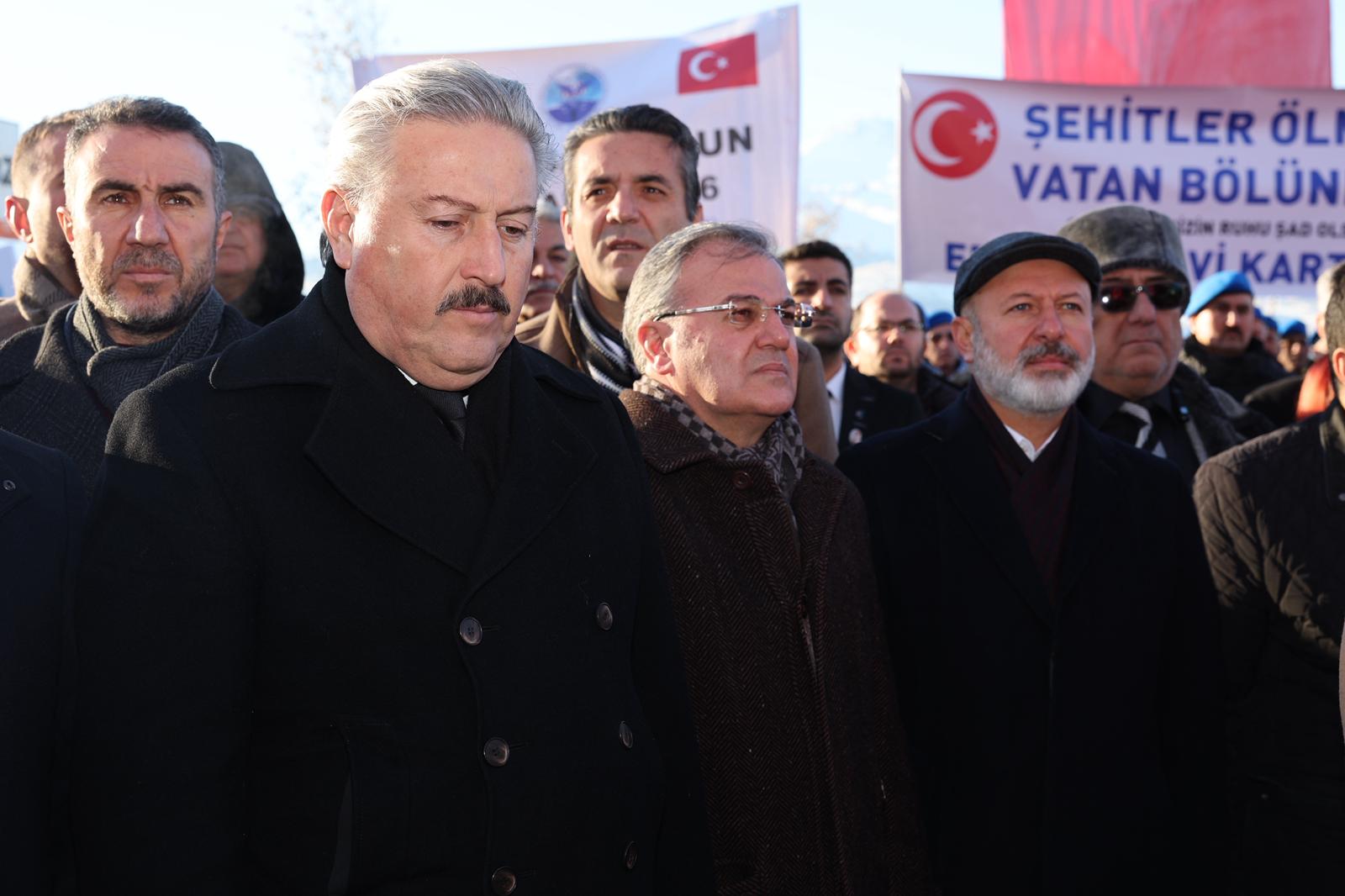 BAŞKAN ÖZDOĞAN, 17 ARALIK ŞEHİTLERİNİ DUALARLA YAD ETTİ