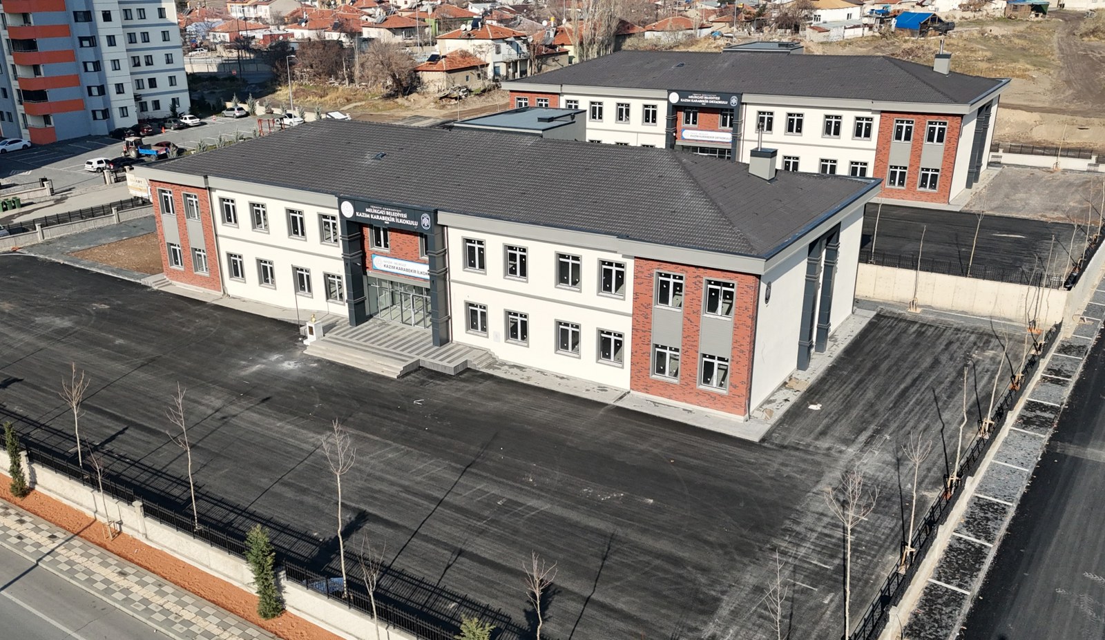 Melikgazi belediyesi, 3 mahalleye birden hizmet edecek olan okullarda sona geldi