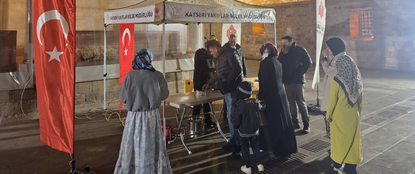 REGAİP KANDİLİ’NDE KAYSERİ, KIRŞEHİR, NİĞDE VE NEVŞEHİR’DE SALEP İKRAMI