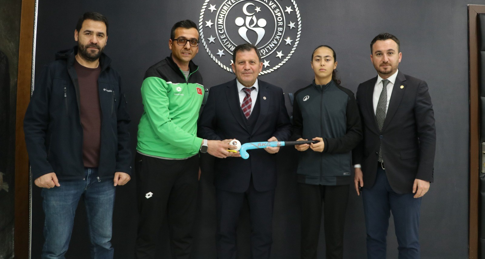 U14 milli takım adayı sporcu ve antrenöründen İl Müdürüne ziyaret