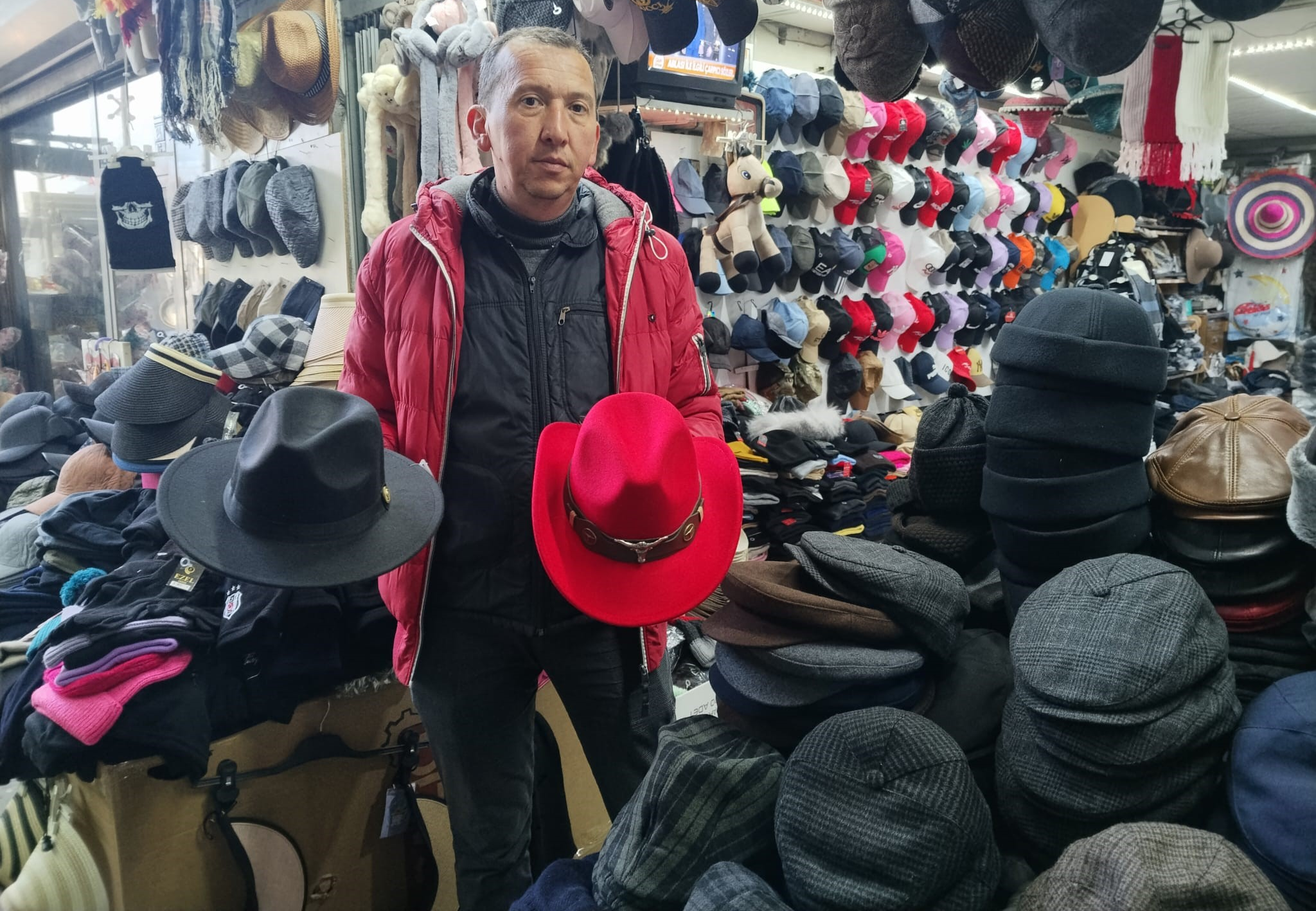 Soğuk hava bere ve eldiven satışlarını artırdı