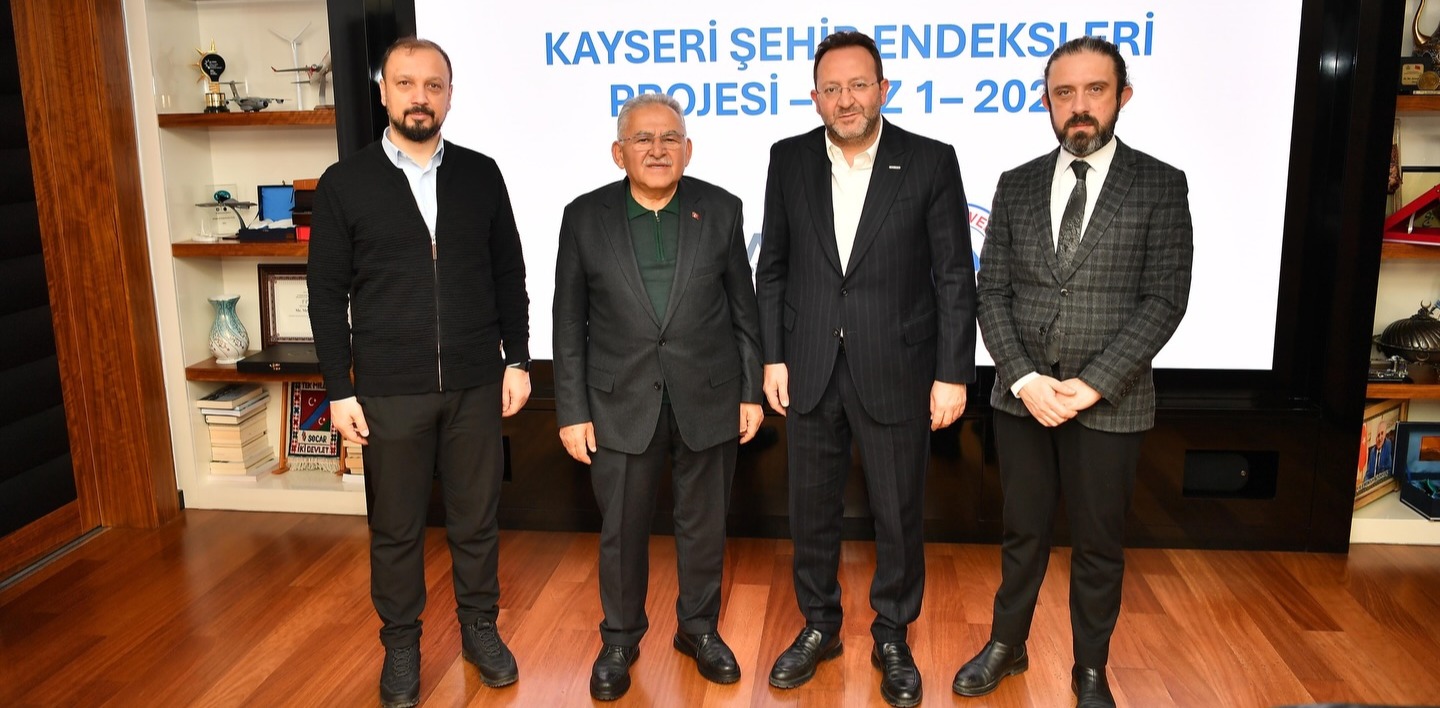 BAŞKAN BÜYÜKKILIÇ’A YILSONU ZİYARETÇİ YOĞUNLUĞU