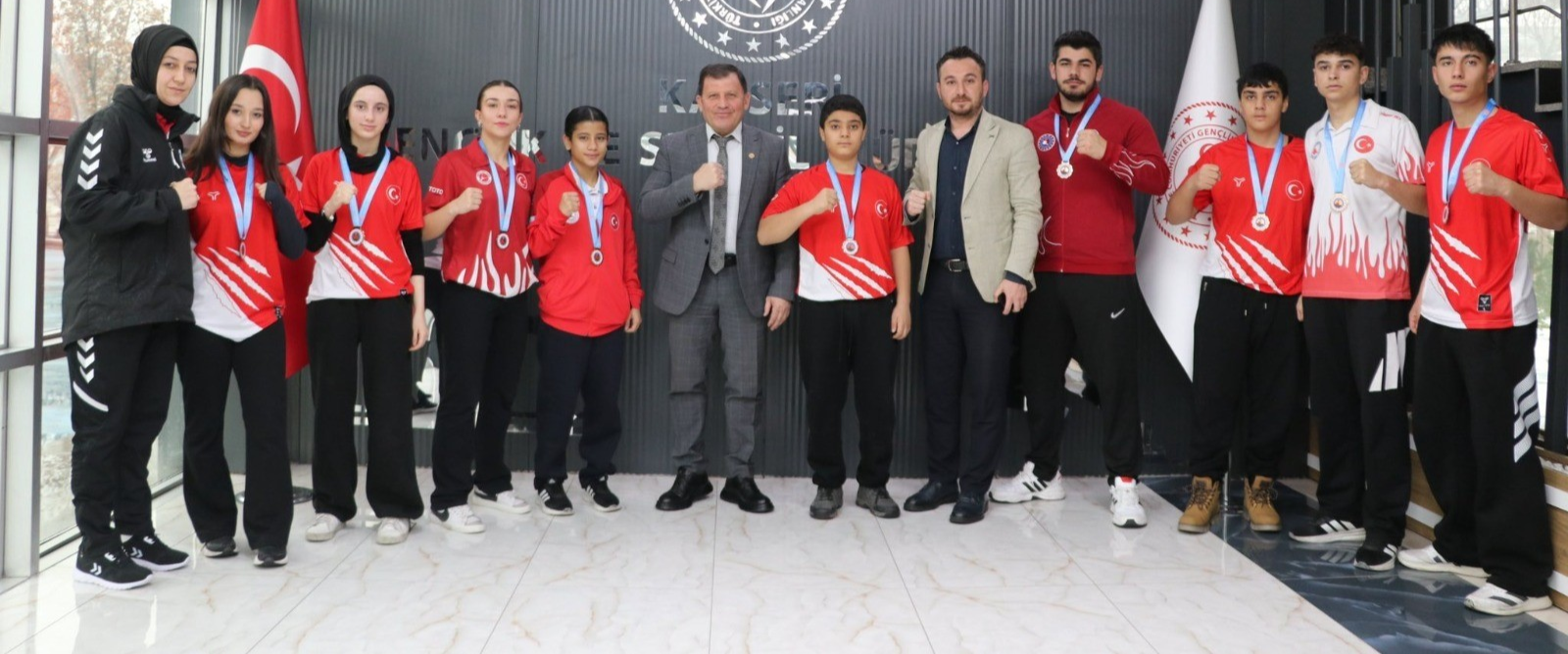 Sağlık Erva Spor Kulübü sporcuları Türkiye Şampiyonası’ndan 8 madalya ile döndü