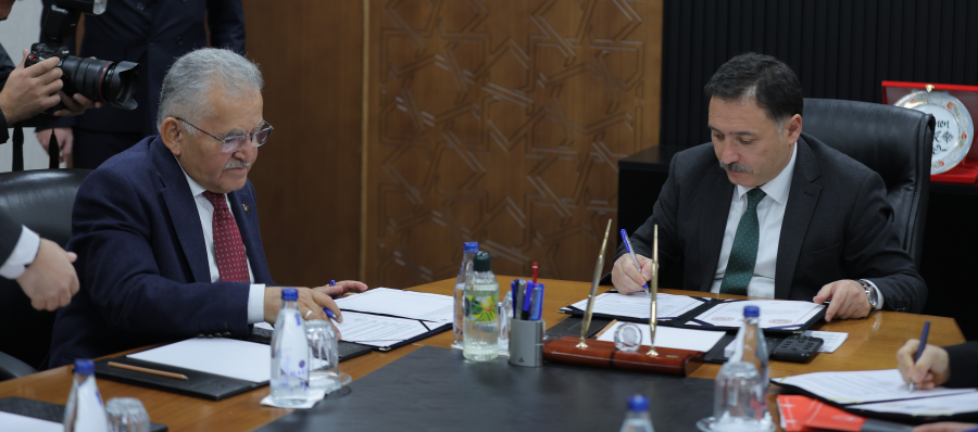 ALZHEİMER AKTİF YAŞAM MERKEZİ İÇİN PROTOKOL: VALİ ÇİÇEK VE BAŞKAN BÜYÜKKILIÇ İMZALADI