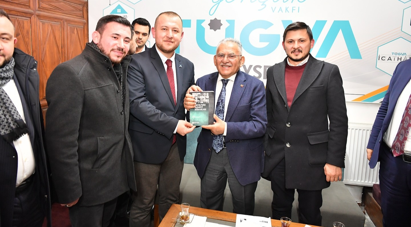 GENÇ DOSTU BAŞKAN BÜYÜKKILIÇ’TAN GENÇLERLE SAMİMİ BULUŞMA