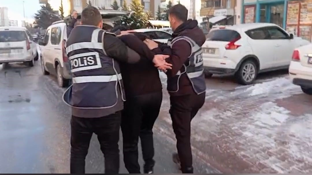 Kayseri'de cezaevi firarisi 2 hükümlü yakalandı
