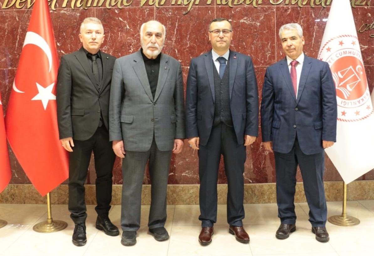 Kayseri Cumhuriyet Başsavcısı Korkmaz’dan Karamustafaoğlu’na teşekkür plaketi