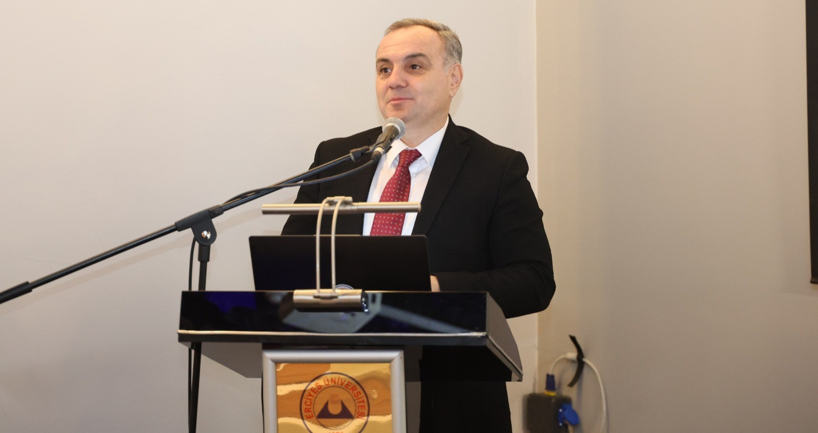 Rektör Prof. Dr. Altun, KAYSO yönetimine ERÜ projelerini anlattı
