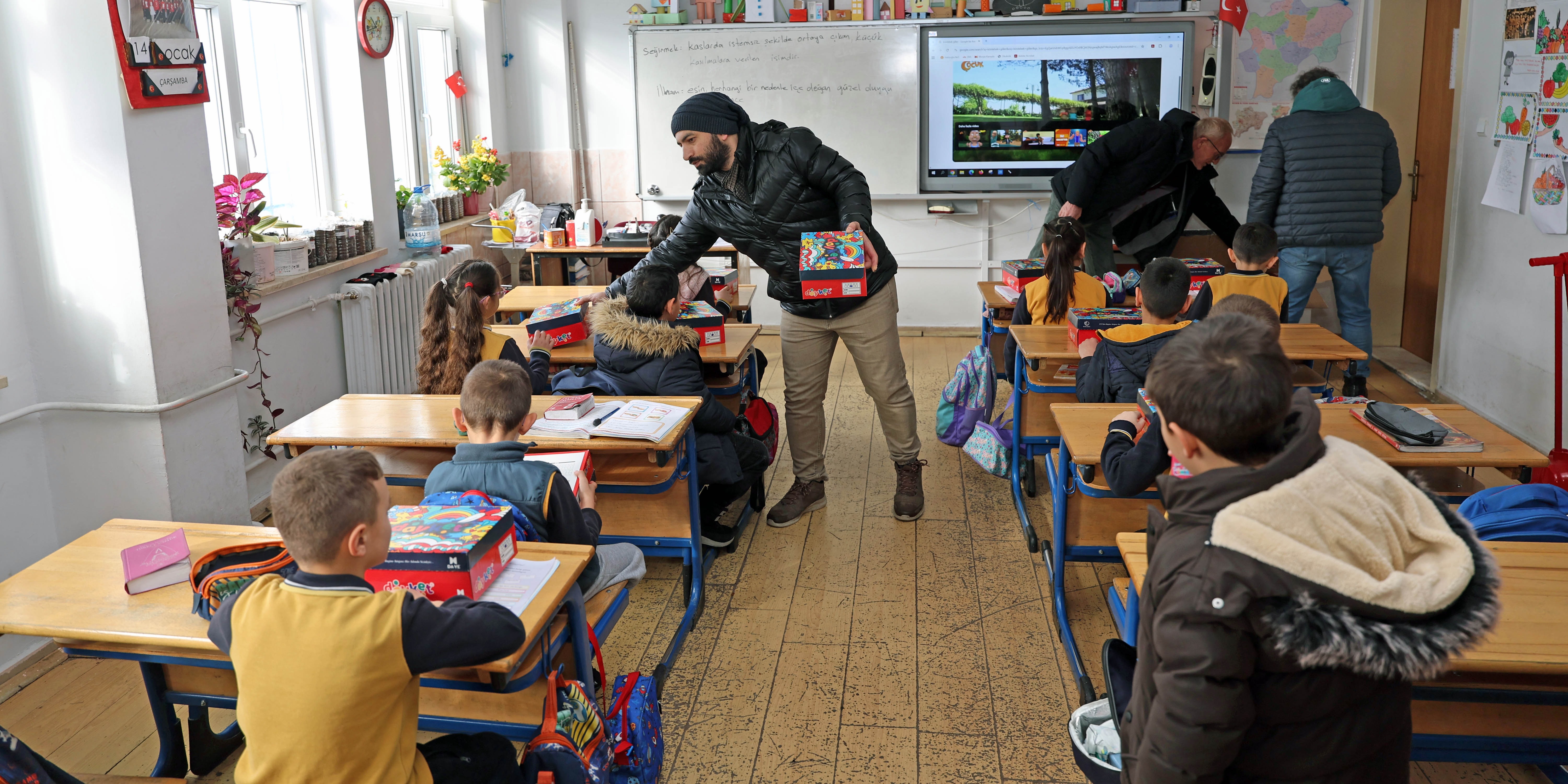 BAŞKAN YALÇIN'DAN KIŞ GÜNÜNDE YÜREK ISITAN DESTEK