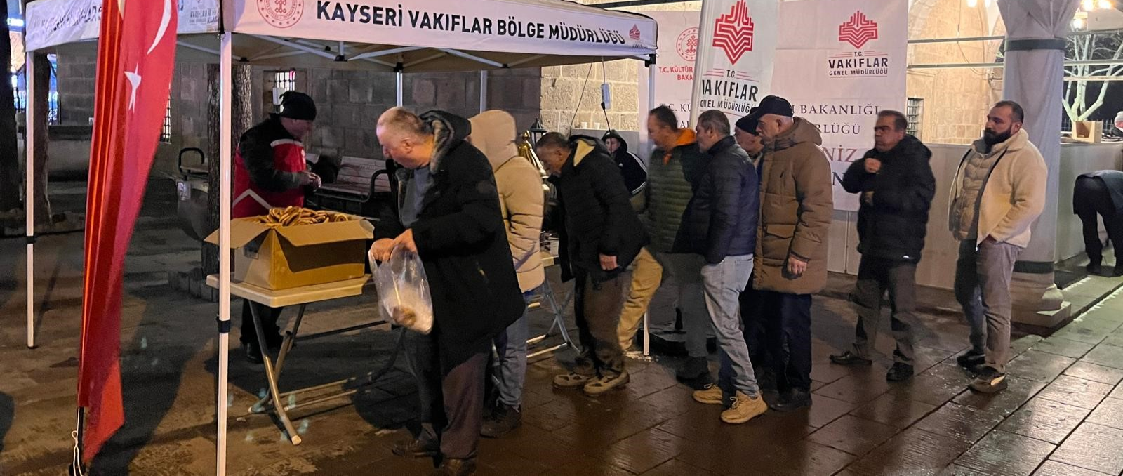 Vakıflar Genel Müdürlüğü’nden 81 İlde Miraç Kandili İkramı