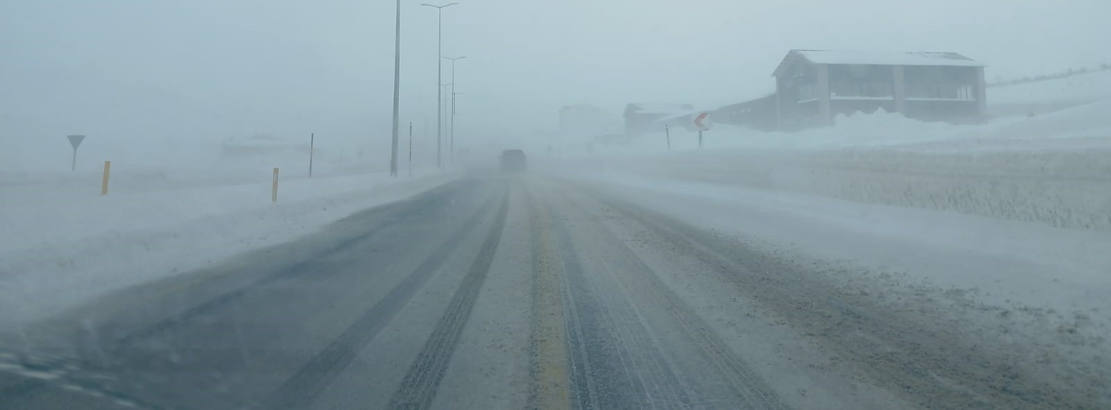 Erciyes yolunda sis etkili oldu