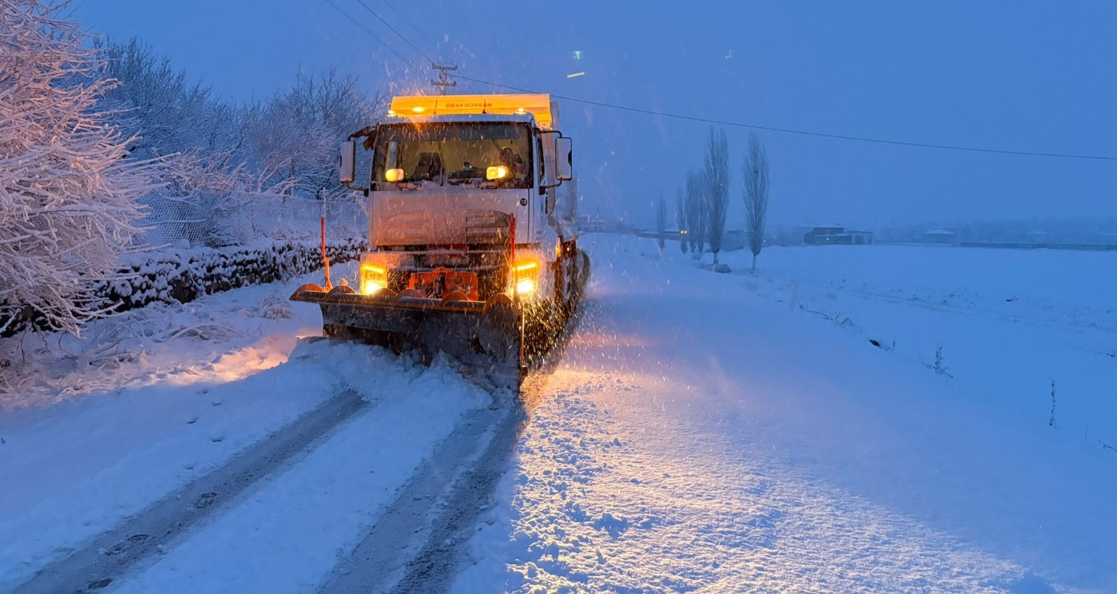 KAYSERİ BÜYÜKŞEHİR’İN KIŞ ÇALIŞMALARI ARALIKSIZ SÜRÜYOR