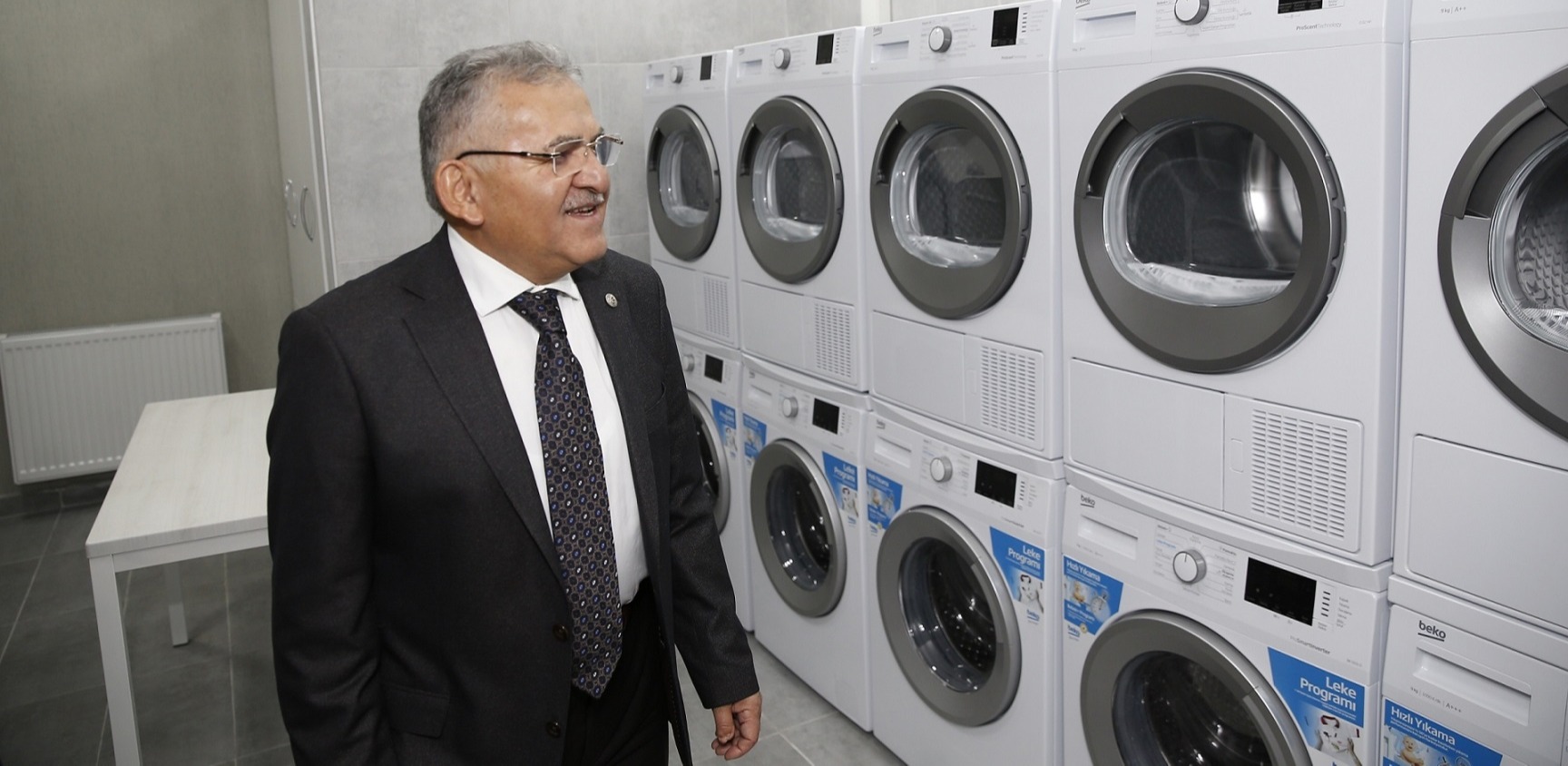 BAŞKAN BÜYÜKKILIÇ’TAN ÖĞRENCİLERE ANLAMLI DESTEK: BÜYÜKŞEHİR 11 BİN ÖĞRENCİNİN ÇAMAŞIRINI ÜCRETSİZ YIKADI