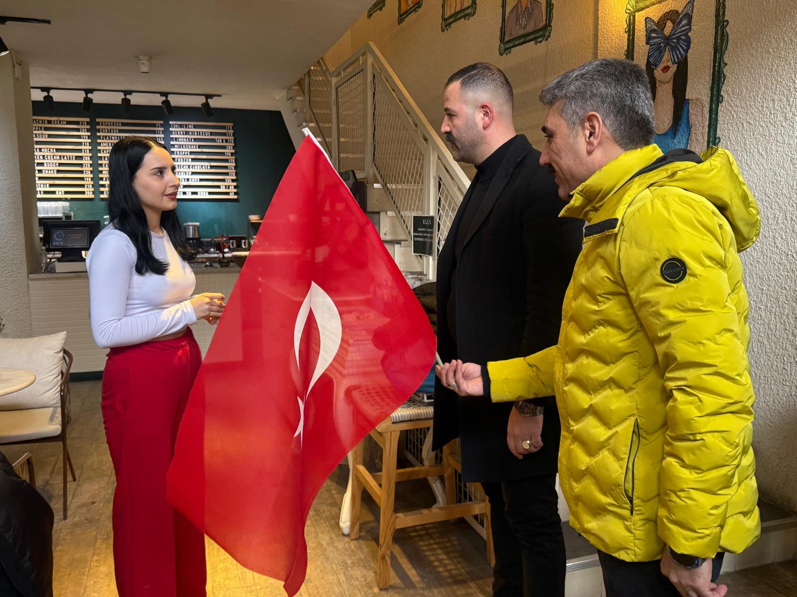 Başkanı Halit Yağmur’un Talimatıyla Bayraklar Şehre Damga Vurdu