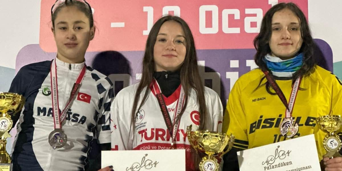Snowbike Türkiye Şampiyonası’nda Erzurum’da çifte derece