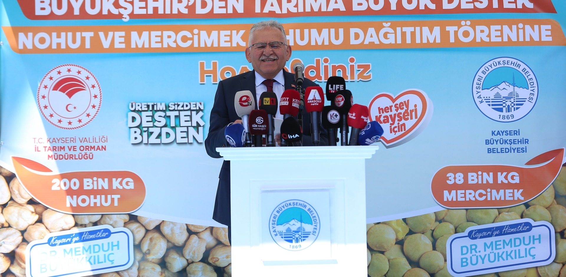 ÜRETİCİNİN EN GÜÇLÜ DESTEKÇİSİ BÜYÜKŞEHİR’DEN 1 YILDA 12 MİLYON TL’LİK TOHUM DAĞITIMI