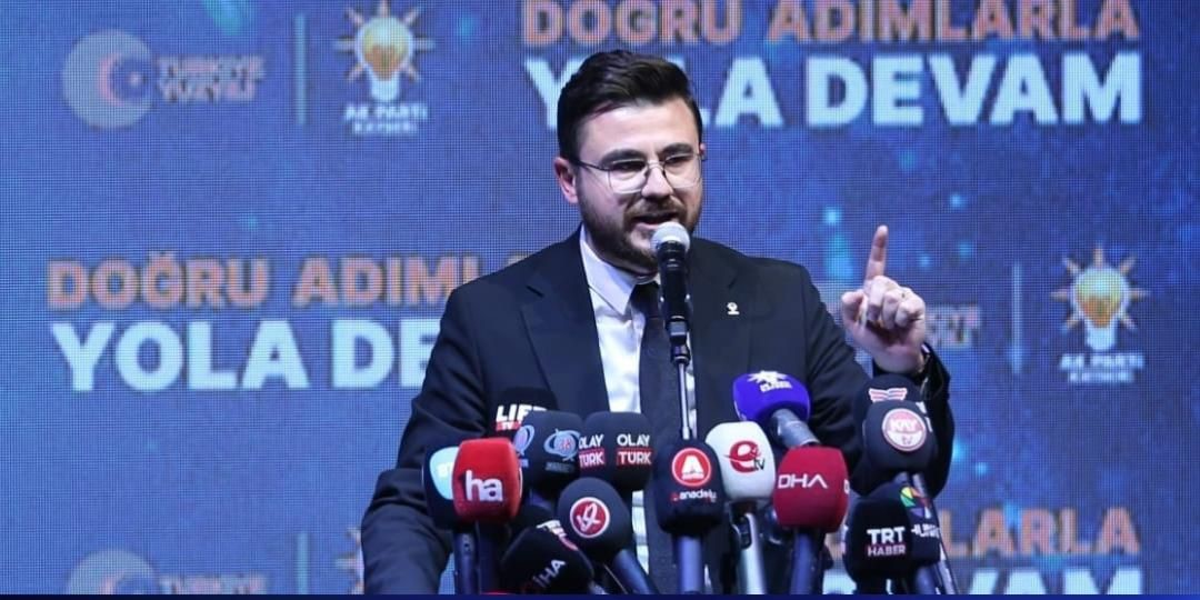 Ey CHP…! Kendi gündeminizi değiştirmek için tiyatro yapmayın
