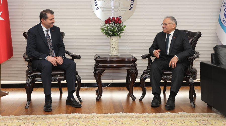 BÜYÜKKILIÇ’I ZİYARET EDEN BAKAN YARDIMCISI AYHAN: “KAYSERİ AKLI TÜRKİYE’YE ÖRNEK”