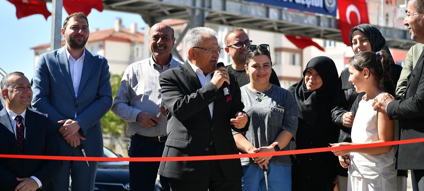 BÜYÜKKILIÇ, 2025’TE İLÇELERE 104 KEZ ZİYARETTE BULUNDU