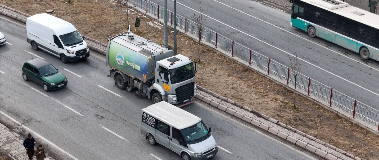 BÜYÜKŞEHİR, DAHA TEMİZ BİR KAYSERİ İÇİN 7/24 SAHADA