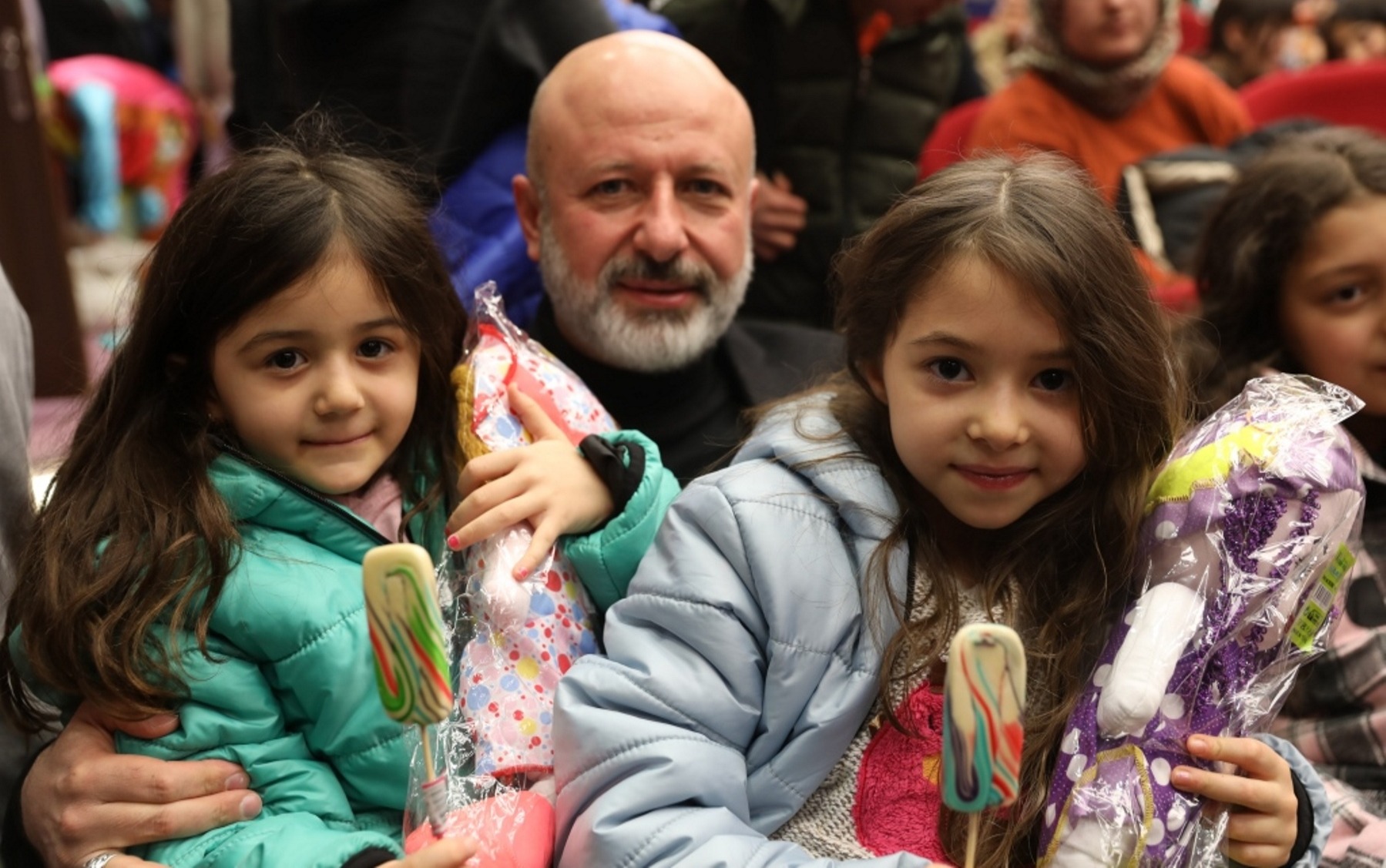 “EN KIYMETLİ HAZİNEMİZ ÇOCUKLARIMIZIN GÜLÜMSEMESİDİR”