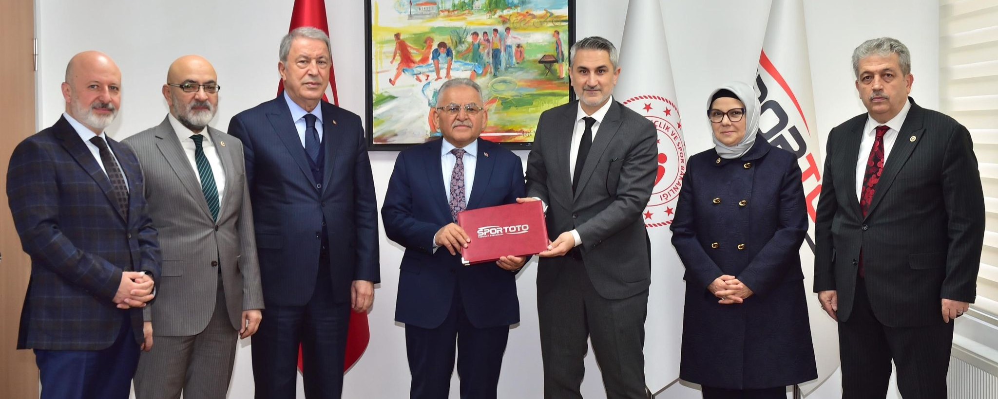 BAŞKAN BÜYÜKKILIÇ’TAN KAYSERİ SPORUNA DEV HAMLE: BAŞKENTTE İMZALAR ATILDI